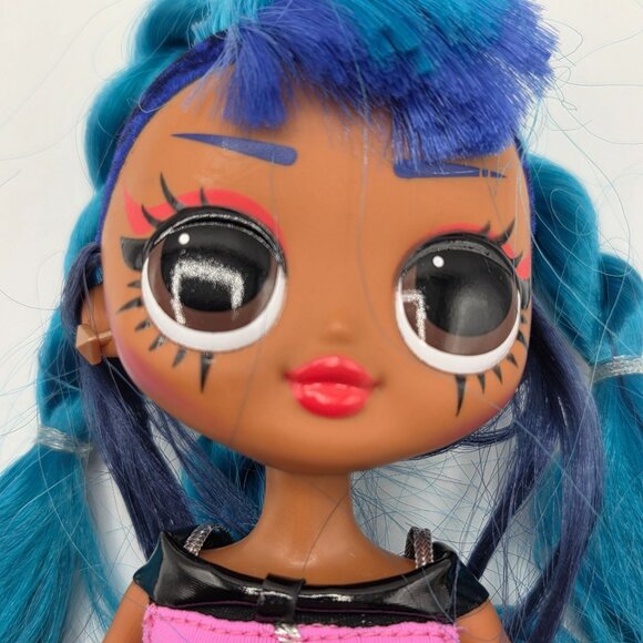 LOL Surprise OMG Remix Rocker Boi & Punk Grrrl Doll Set With Accessories - Picture 2 of 10